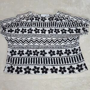 Black and White Floral Patterned Blouse